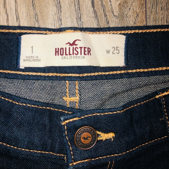 Hollister Dark Wash Denim Shorts - Picture 2 of 7